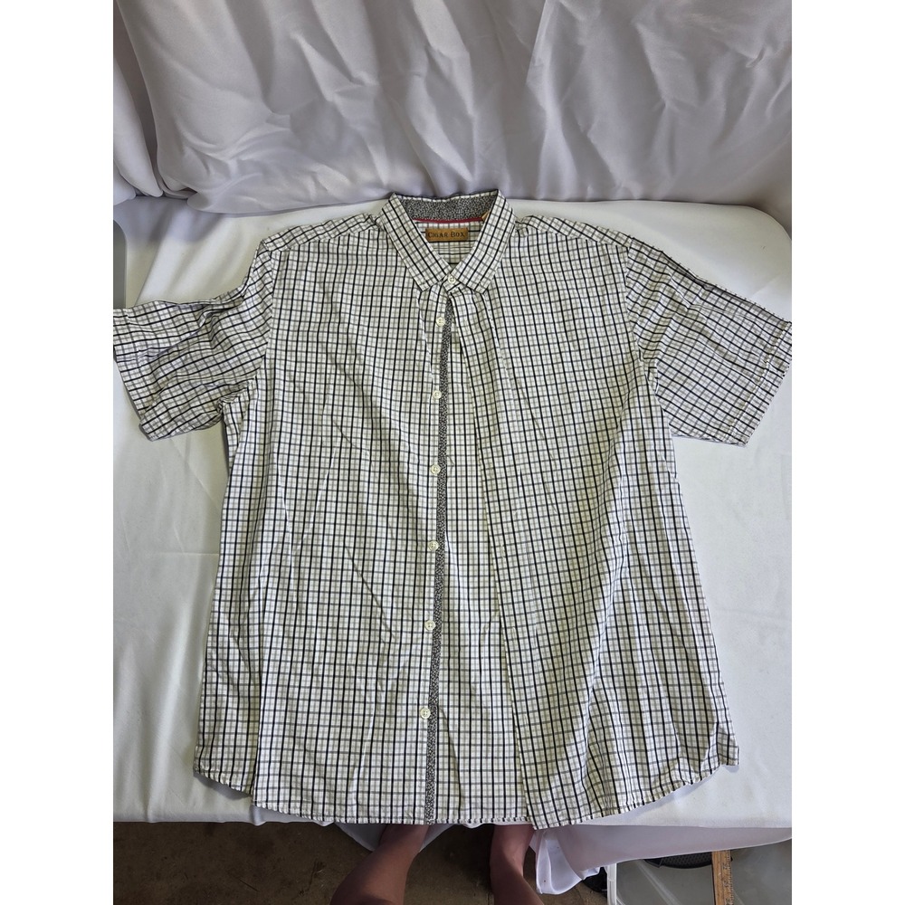 Cigar Box Mens Large Short Sleeve Button Down Shirt Grid Check Plaid Black Grey - Picture 2 of 6